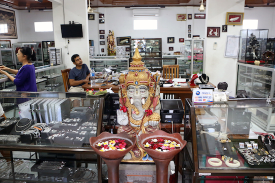 jewelry shop in bali